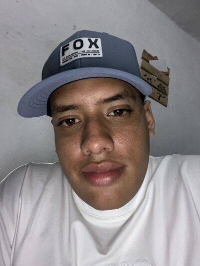  ,   Johan, 24 ,   ,   