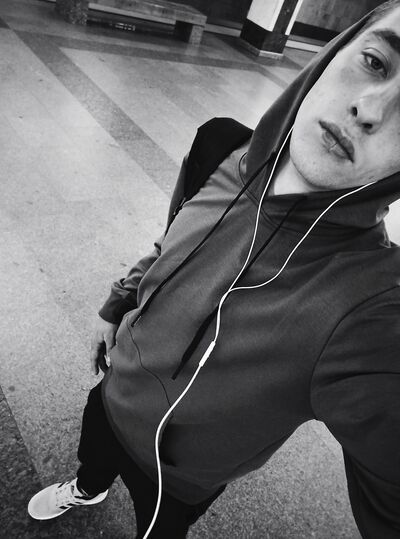  ,   Ilya, 24 ,   ,   , c , 