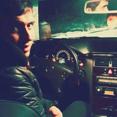  ,   Artur, 28 ,   , 
