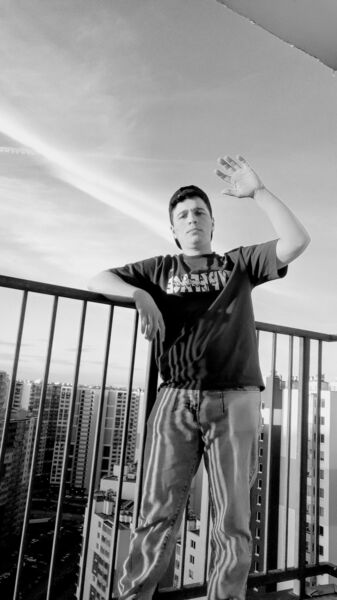  -,   Ali, 22 ,   ,   , c 