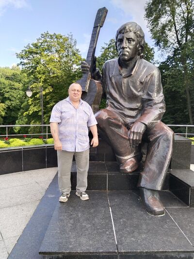  ,   Viktor, 64 ,     , c , 