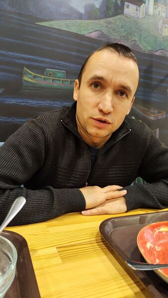  ,   Pavel, 37 ,   ,   