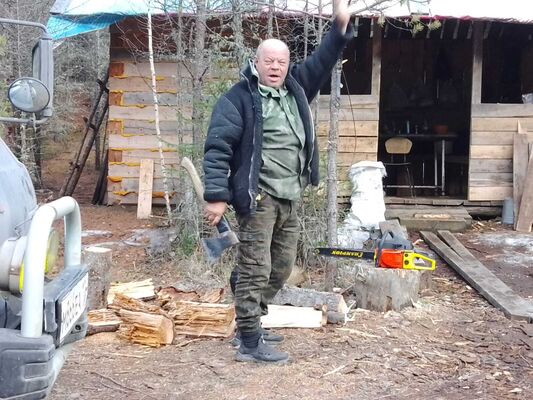  ,   Valery, 60 ,   ,   