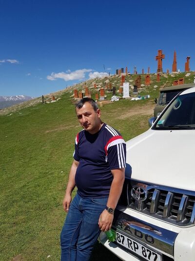  ,   Robert, 47 ,   ,   