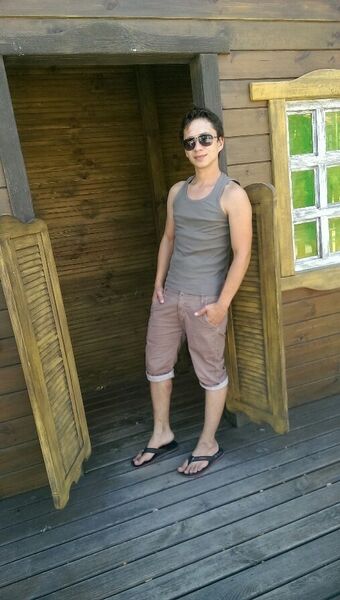  ,   Leva, 35 ,   