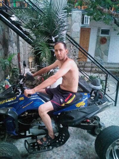  ,   Andrey, 48 ,   c 