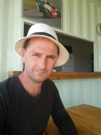  ,   Nugzar, 54 ,   ,   