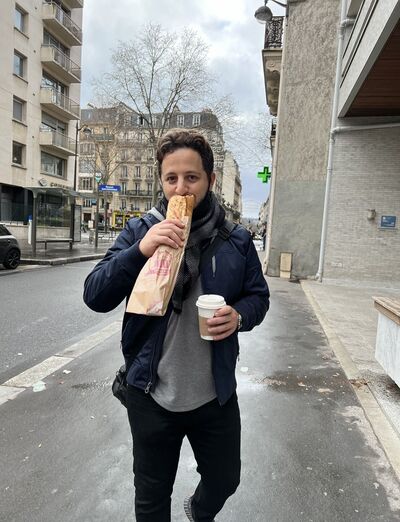  ,   Leo, 43 ,   ,   