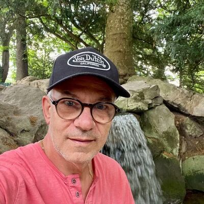  -,   Max, 55 ,     , c 