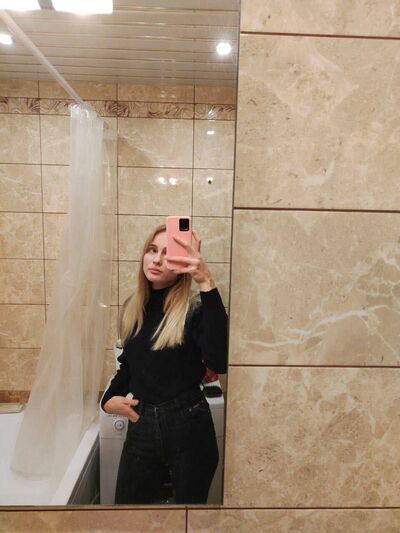   ,   Anna, 22 ,   ,   , c , 