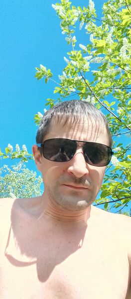  ,   Denis, 35 ,   , 