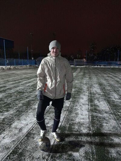  ,   Aleksander, 37 ,     , c 