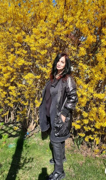  --,   Yana, 55 ,  