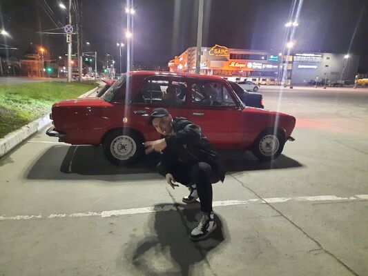  ,   Vlad, 24 ,   ,   