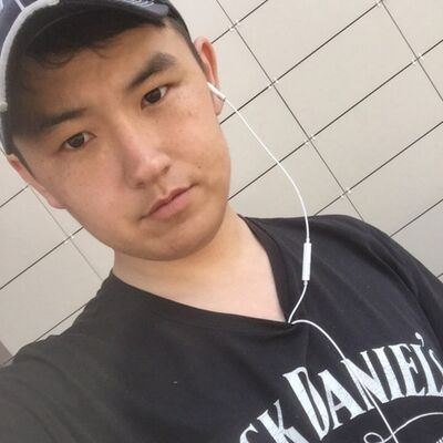  ,   Daniyar, 28 ,   ,   , c , 