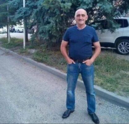  ,   Armen, 52 ,   ,   