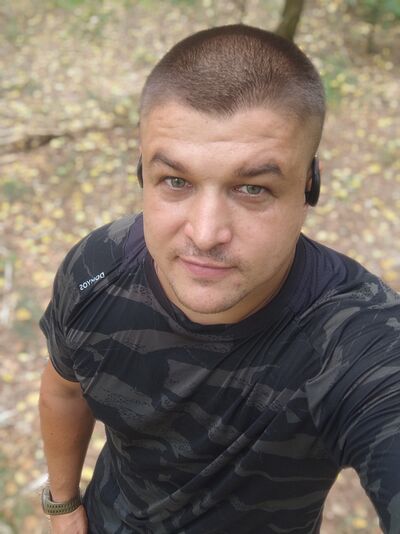  ,   Nik, 36 ,   