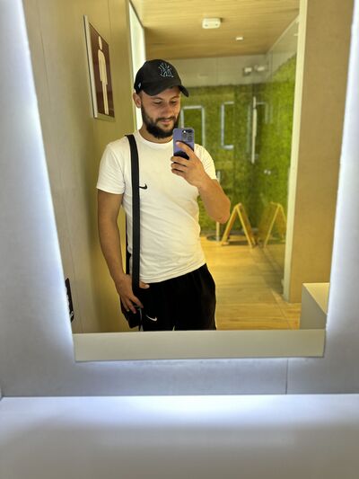  ,   Adrian, 21 ,   ,   