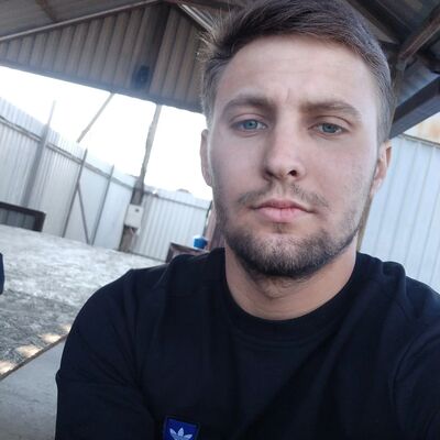  ,   Valentin, 28 ,   ,   