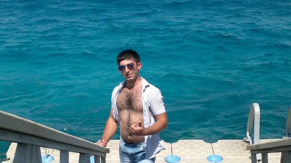  ,   Artur, 37 ,   ,   , c , 