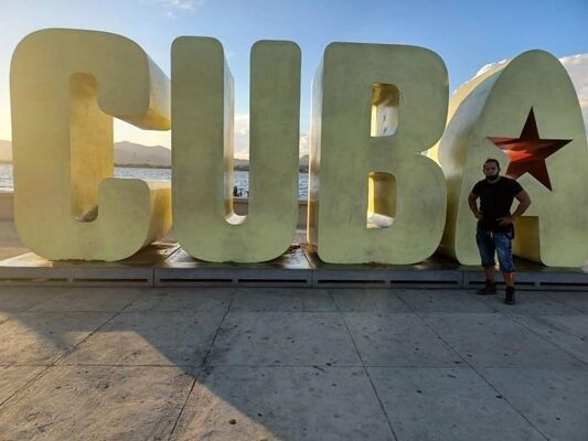  -,   Yordenis, 41 ,   ,   