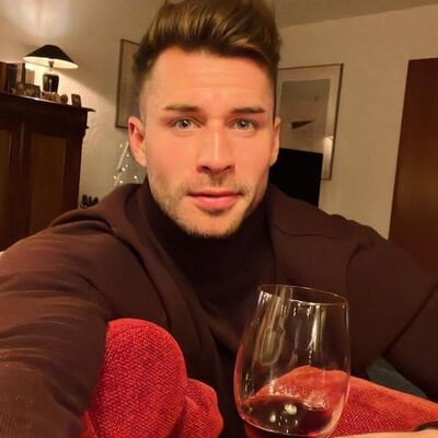  Dili,   Thomas, 41 ,   ,   