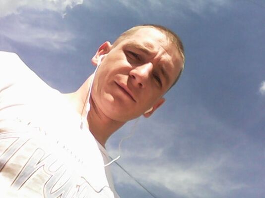  ,   Pavel, 35 ,   
