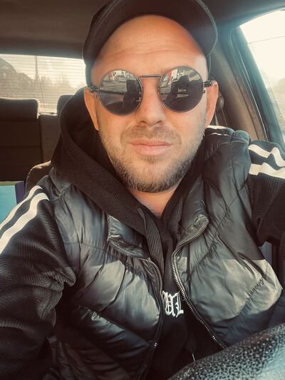  ,   Max, 35 ,  