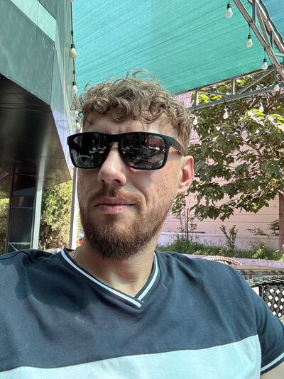  ,   Artur, 31 ,   ,   , c 