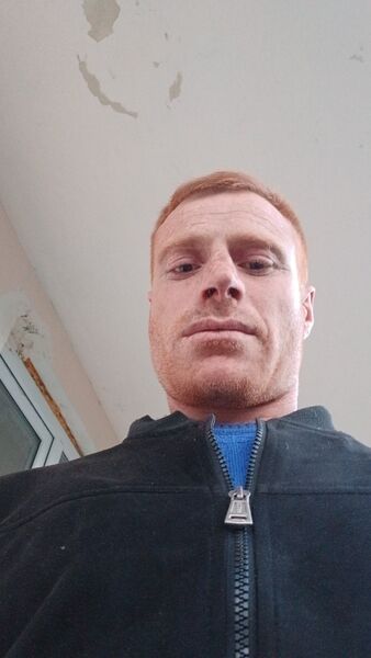  ,   Hayk, 32 ,   ,   