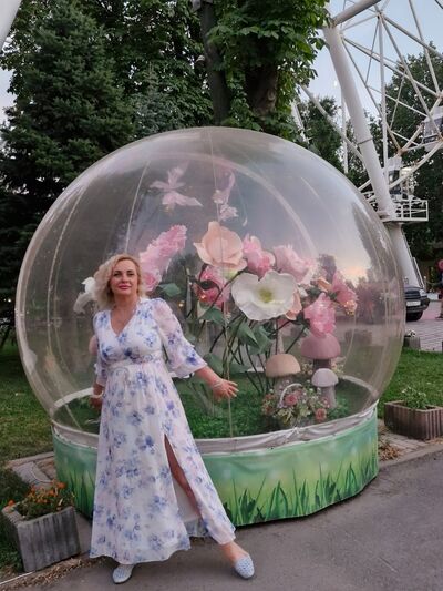  ,   Mila, 48 ,   ,   