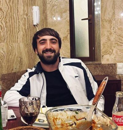  ,   Artur, 28 ,   ,   , c , 