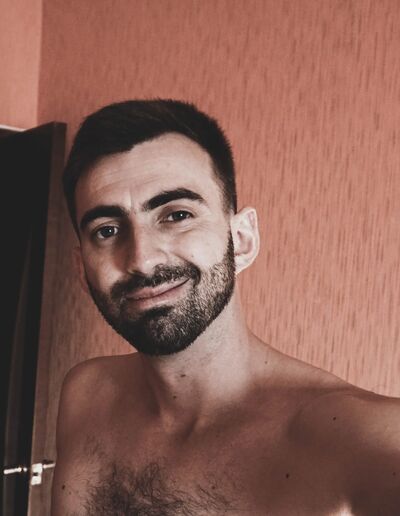  ,   Alex, 32 ,   ,   