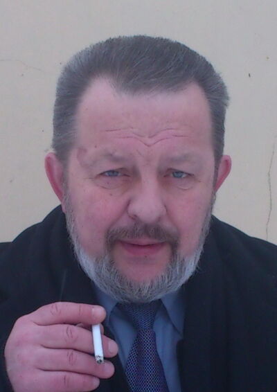  ,   Viktor, 70 ,  