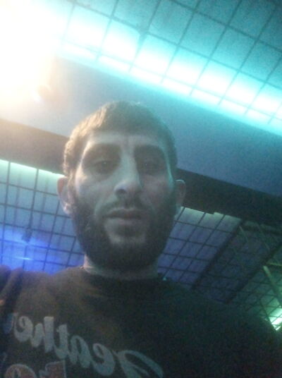  ,   Hovo, 38 ,   ,   