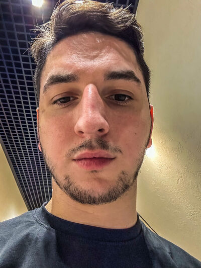  ,   Alan, 23 ,   ,   