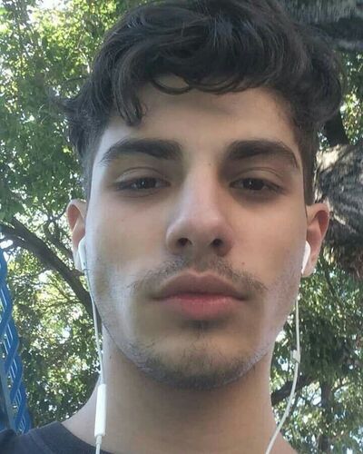  ,   Valentin, 22 ,   ,   , c 