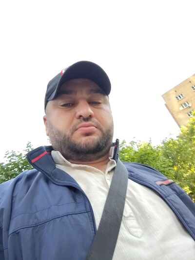  ,   Kerim, 33 ,     