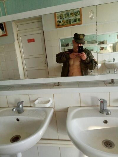  ,   Maksim, 23 ,   ,   