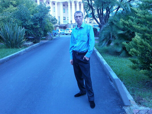  ,   Artur, 49 ,   