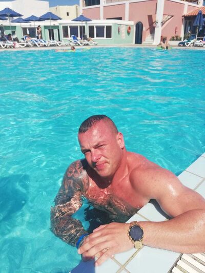  ,   Tomas, 37 ,   ,   , c 