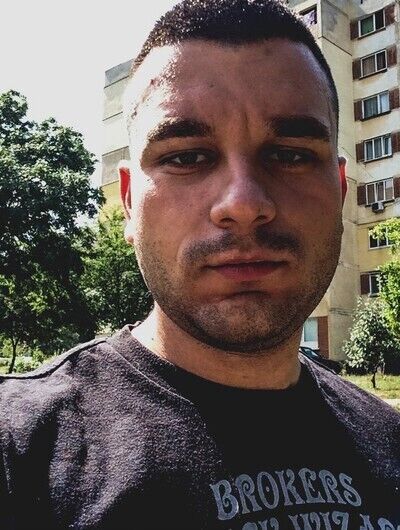  20331454  Nikolay, 30 ,    