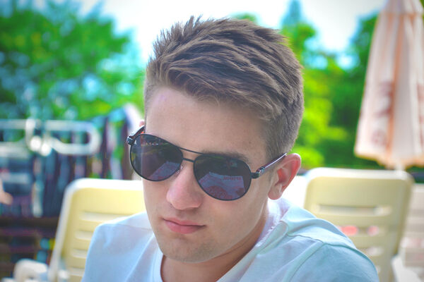  ,   Alex Siliux, 29 ,   ,   , c 