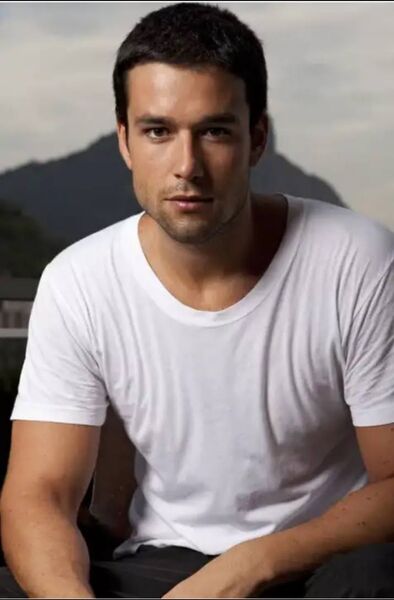  ,   Anton, 38 ,   ,   , c , 