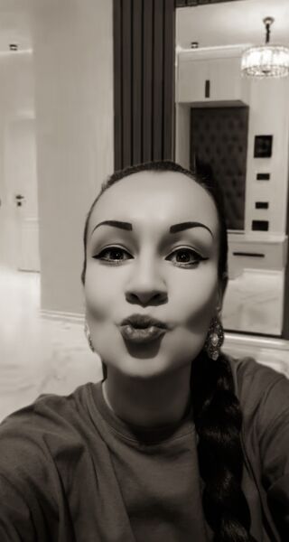  ,   Ann, 32 ,   
