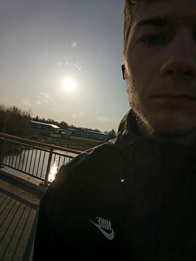  ,   Artem, 21 ,   ,   