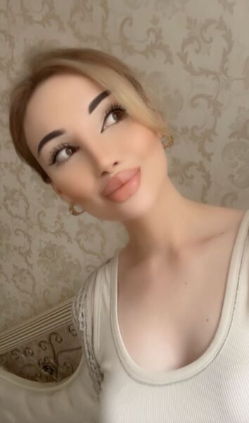 ,   Kristina, 23 ,  