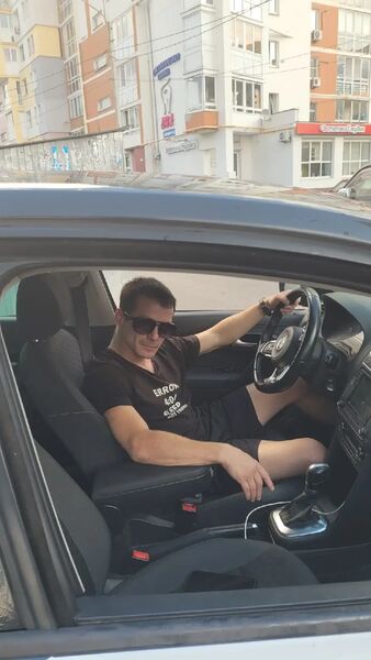   ,   Alex, 34 ,   ,   , c , 