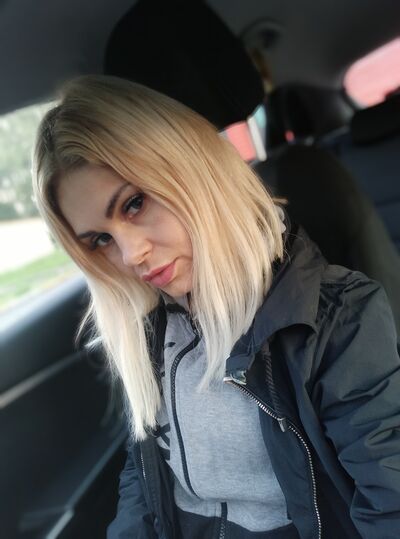  ,   Elena, 42 ,   c 