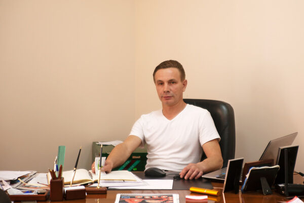  ,   Vitaliy, 45 ,   